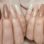 15+ mẫu nail nâu tây hot trend 2025 sang chảnh tôn da