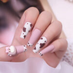 Mẫu nail bò sữa hồng